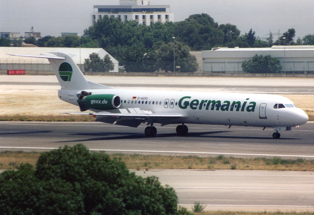 D-AGPJ · Fokker 100 · (LIS / LPPT)