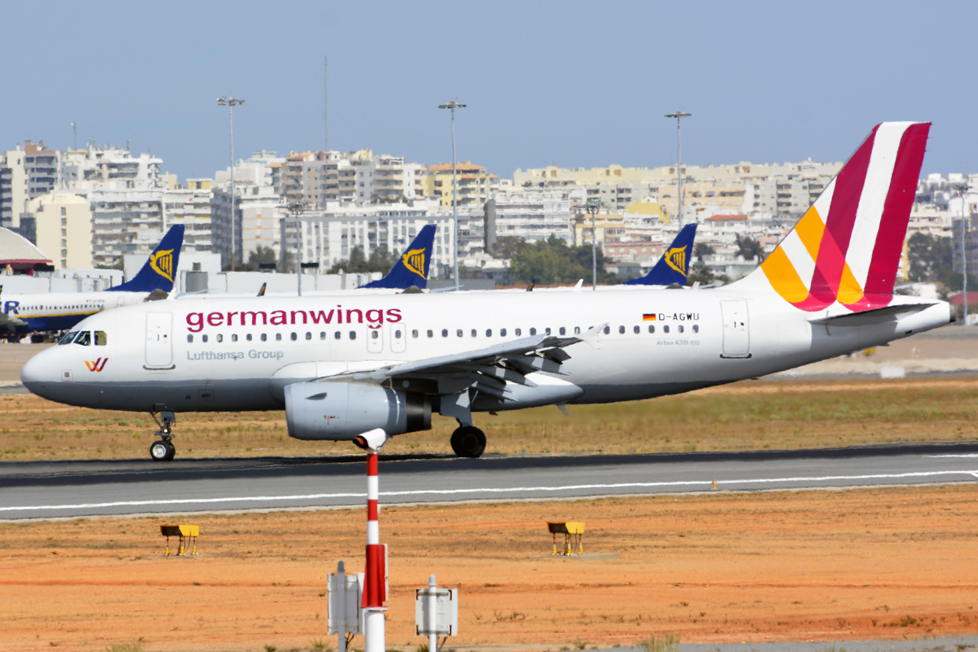 D-AGWU · Airbus A319-132 · (FAO / LPFR)