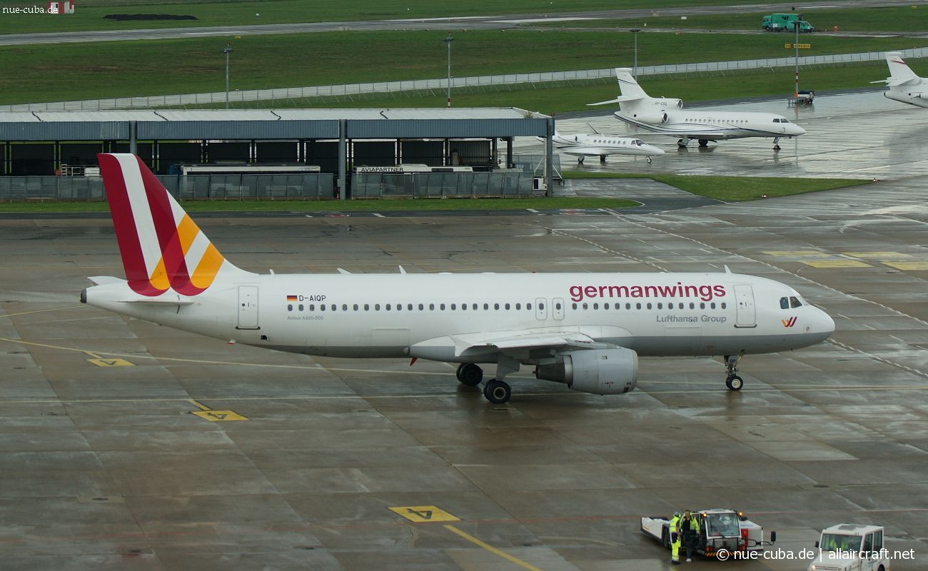 D-AIQP · Airbus A320-211 · (HAJ / EDDV)