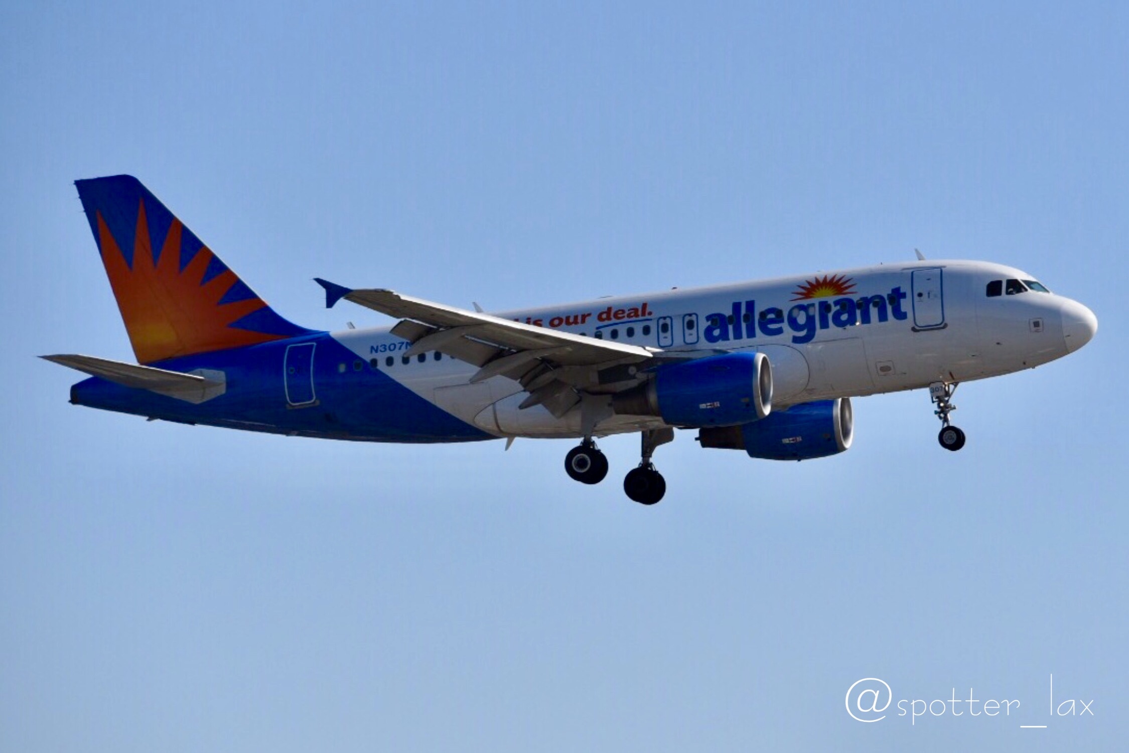 N307NV · Airbus A319-111 · (LAX / KLAX)