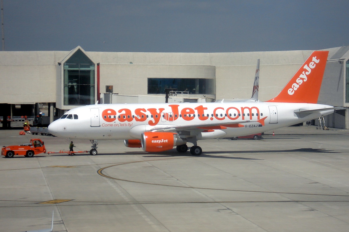 G-EZAJ · Airbus A319-111 · (PMI / LEPA / LESJ)