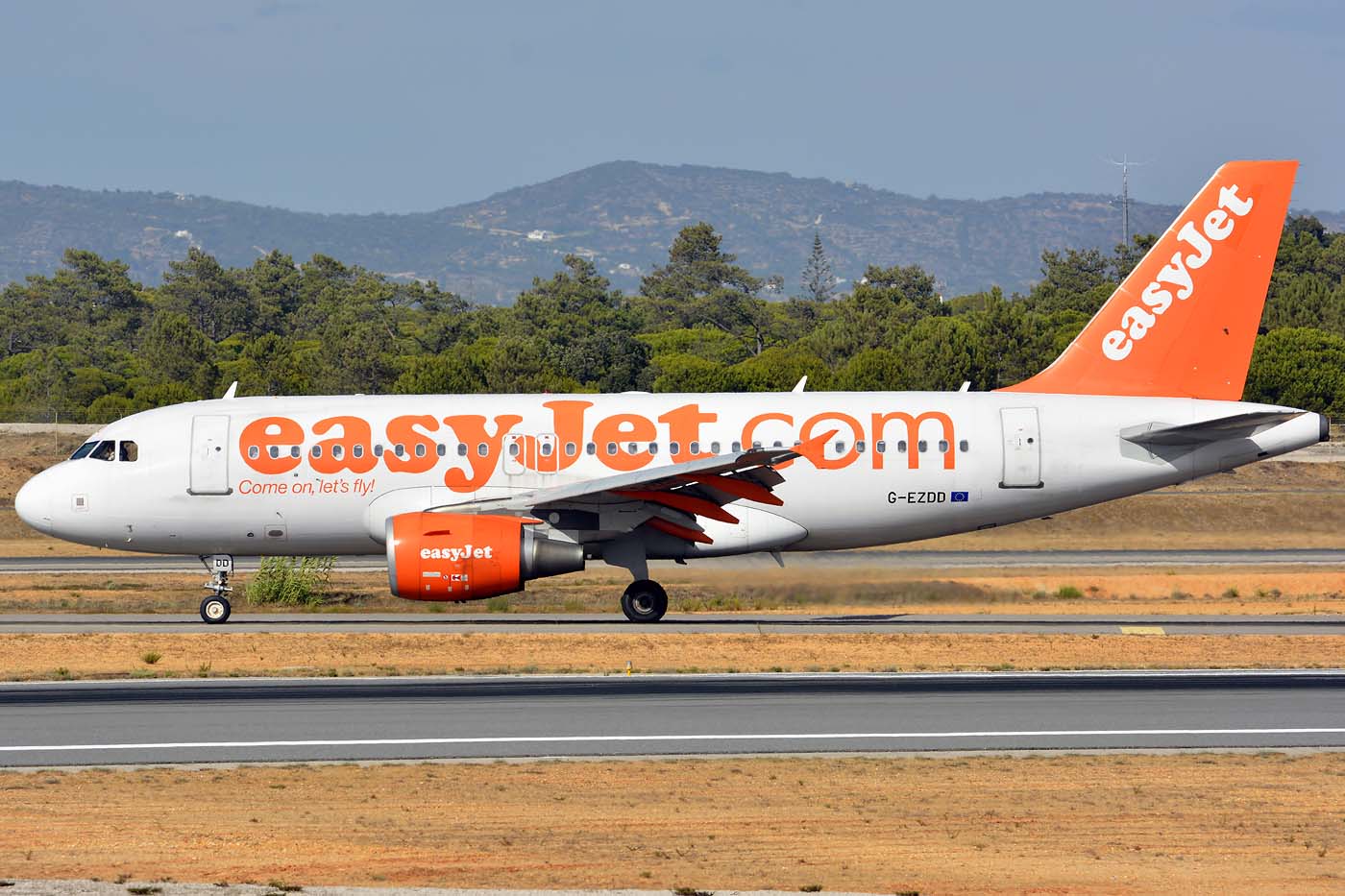 G-EZDD · Airbus A319-111 · (FAO / LPFR)