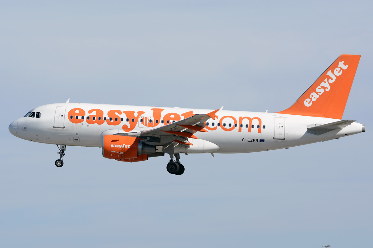 G-EZFR · Airbus A319-111 · (LIS / LPPT)