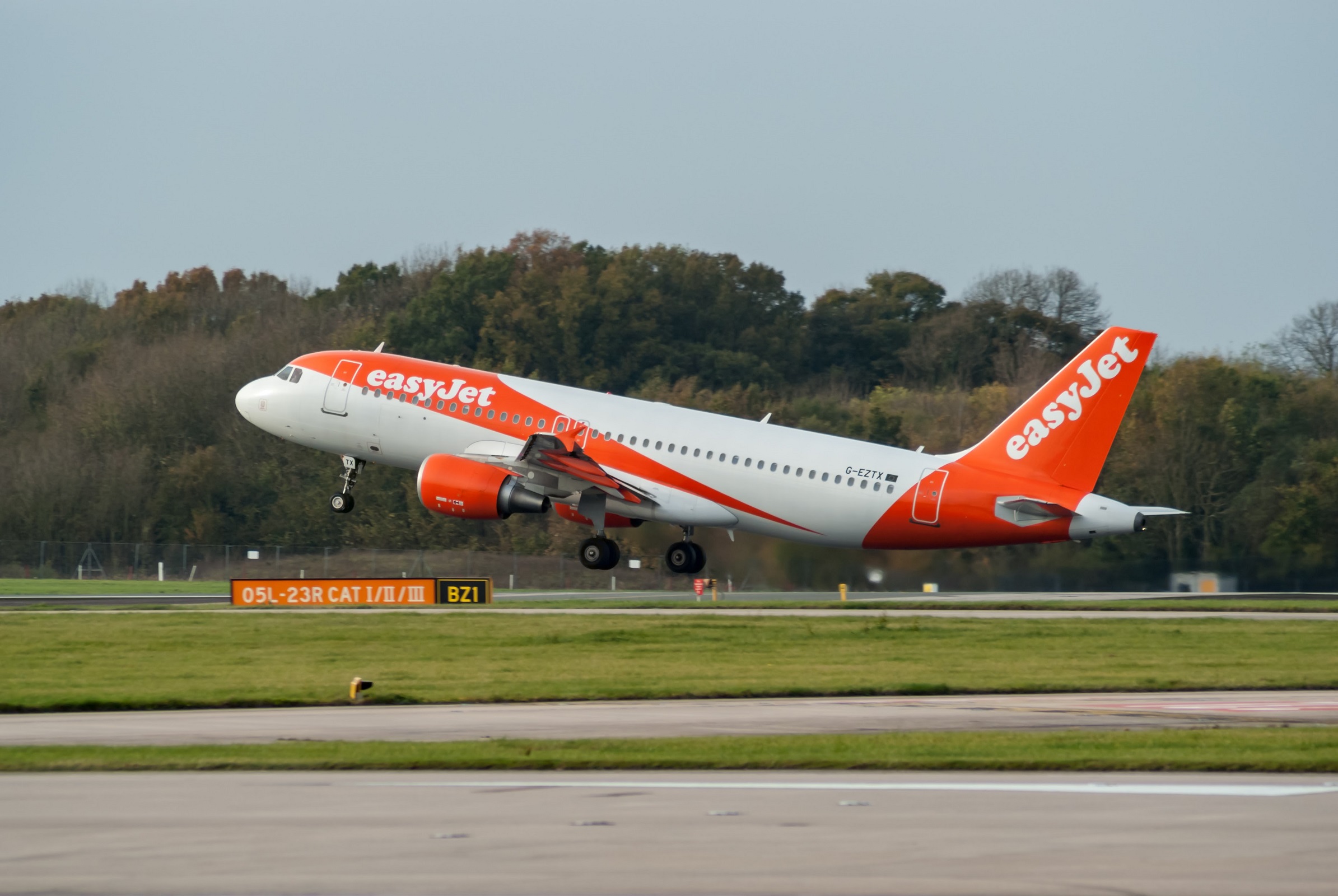 G-EZTX · Airbus A320-214 · (MAN / EGCC)