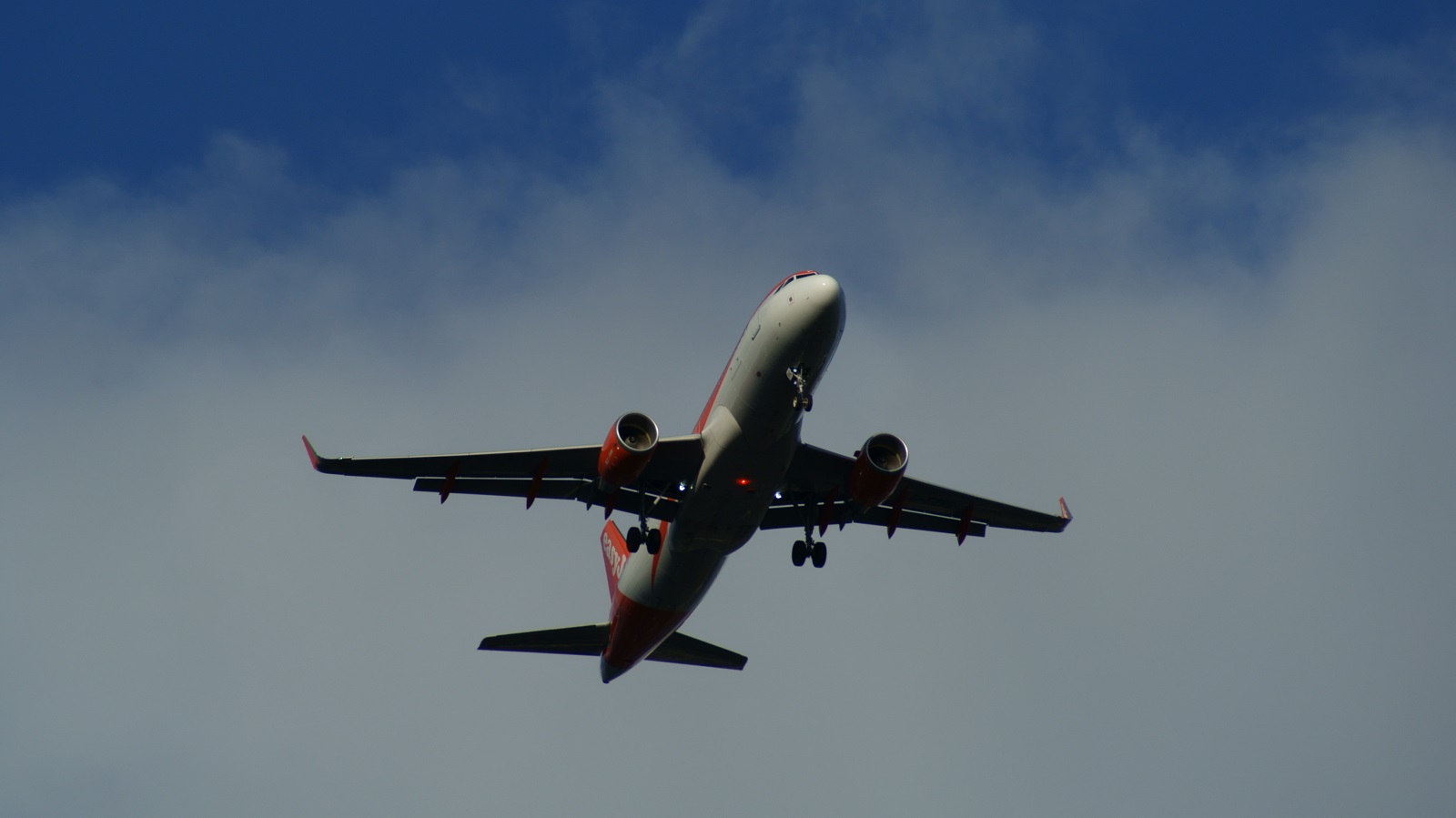 G-EZRE · Airbus A320-214 · (MAN / EGCC)