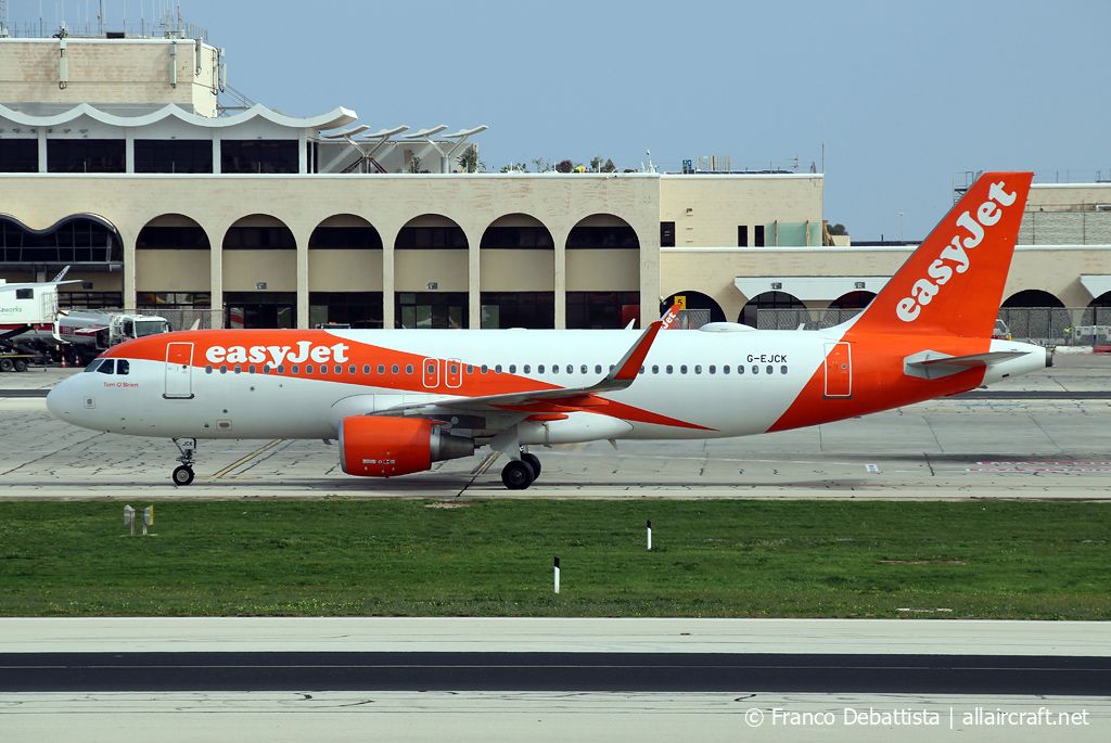 G-EJCK · Airbus A320-214(WL) · (MLA / LMML)