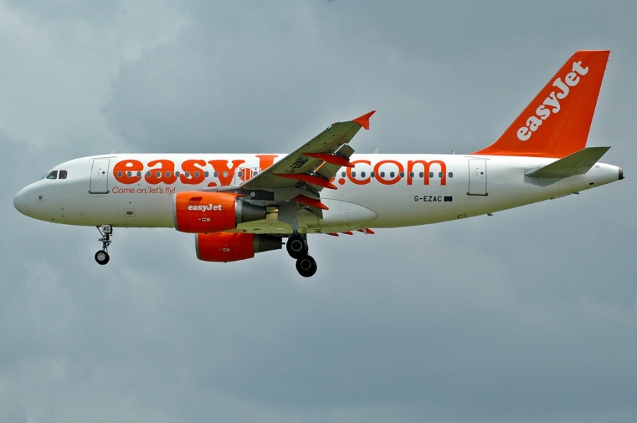G-EZAC · Airbus A319-111 · (LIS / LPPT)