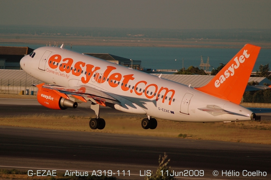 G-EZAE · Airbus A319-111 · (LIS /LPPT)