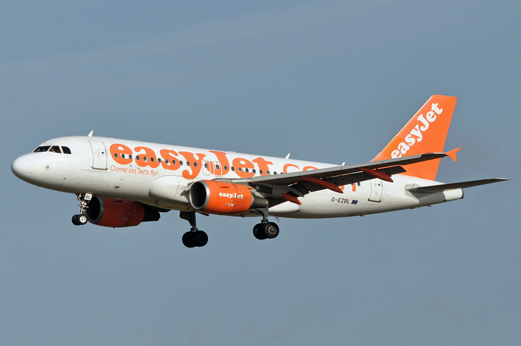 G-EZBL · Airbus A319-111 · (CPH / EKCH)