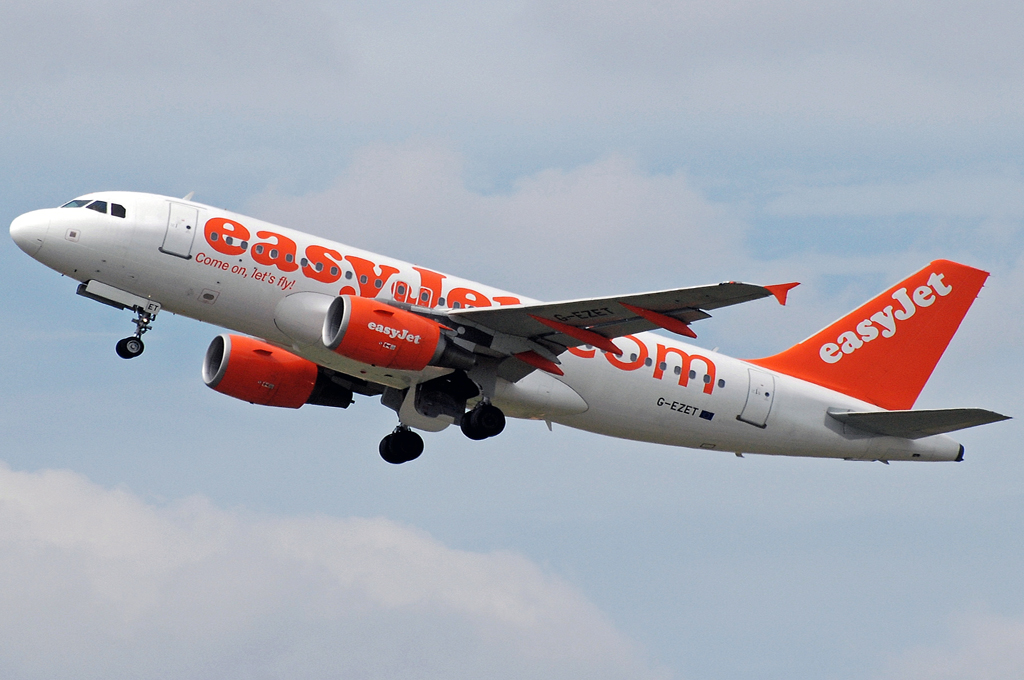 G-EZET · Airbus A319-111 · (CPH / EKCH)