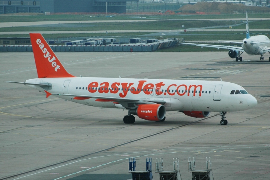 G-EZTA · Airbus A320-214 · (ORY / LFPO)
