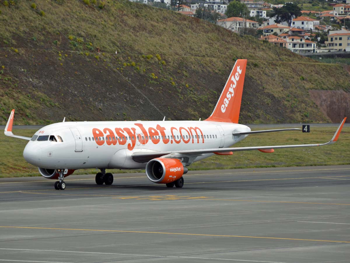 G-EZWS · Airbus A320-214(WL) · (FNC / LPMA)