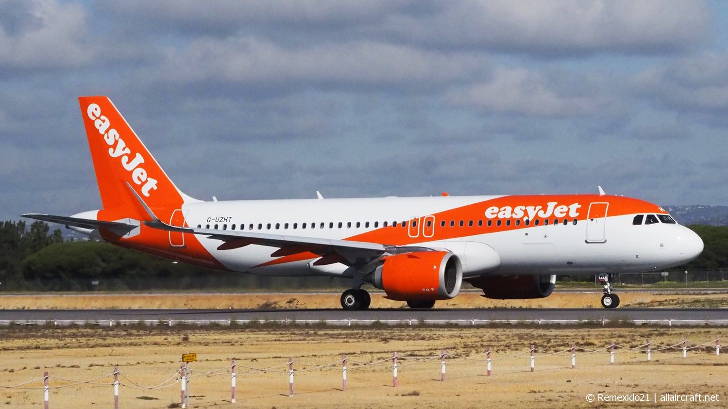 G-UZHY · Airbus A320-251N · (FAO /LPFR)