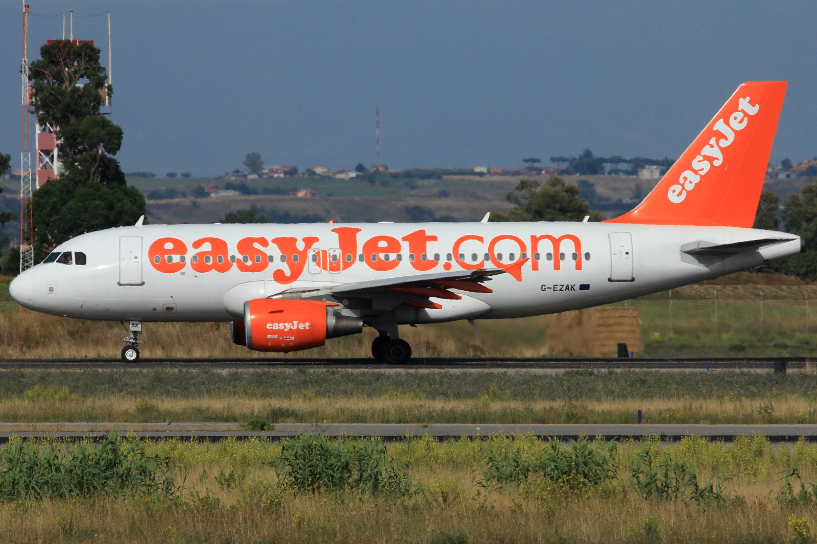 G-EZAK · Airbus A319-111 · (FCO / LIRF)