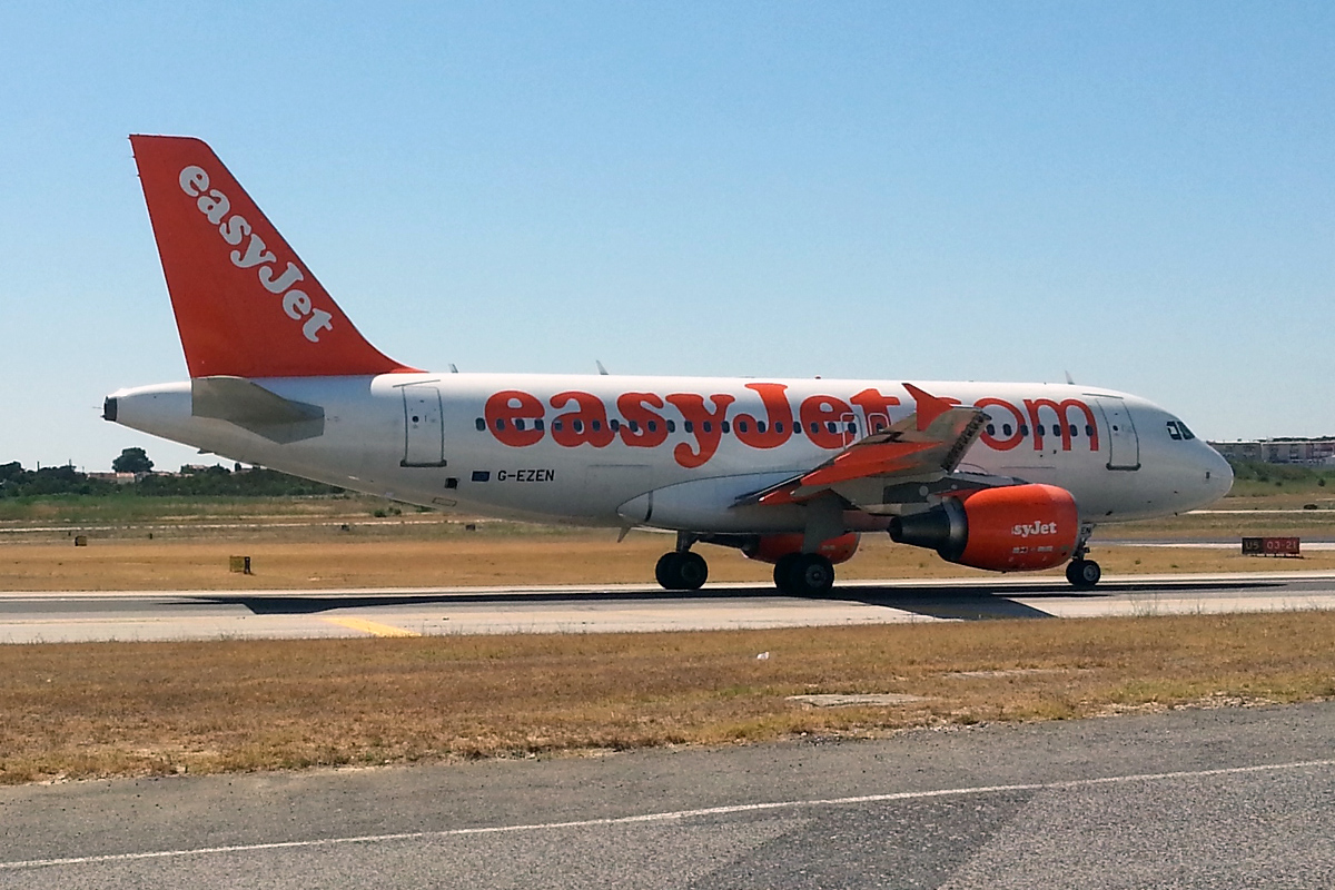 G-EZEN · Airbus A319-111 · (LIS / LPPT)
