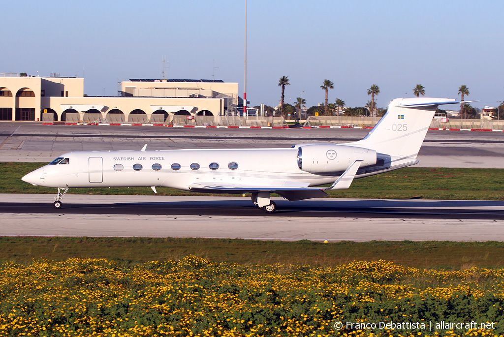 102005 · Gulfstream Aerospace G550 · (MLA / LMML)