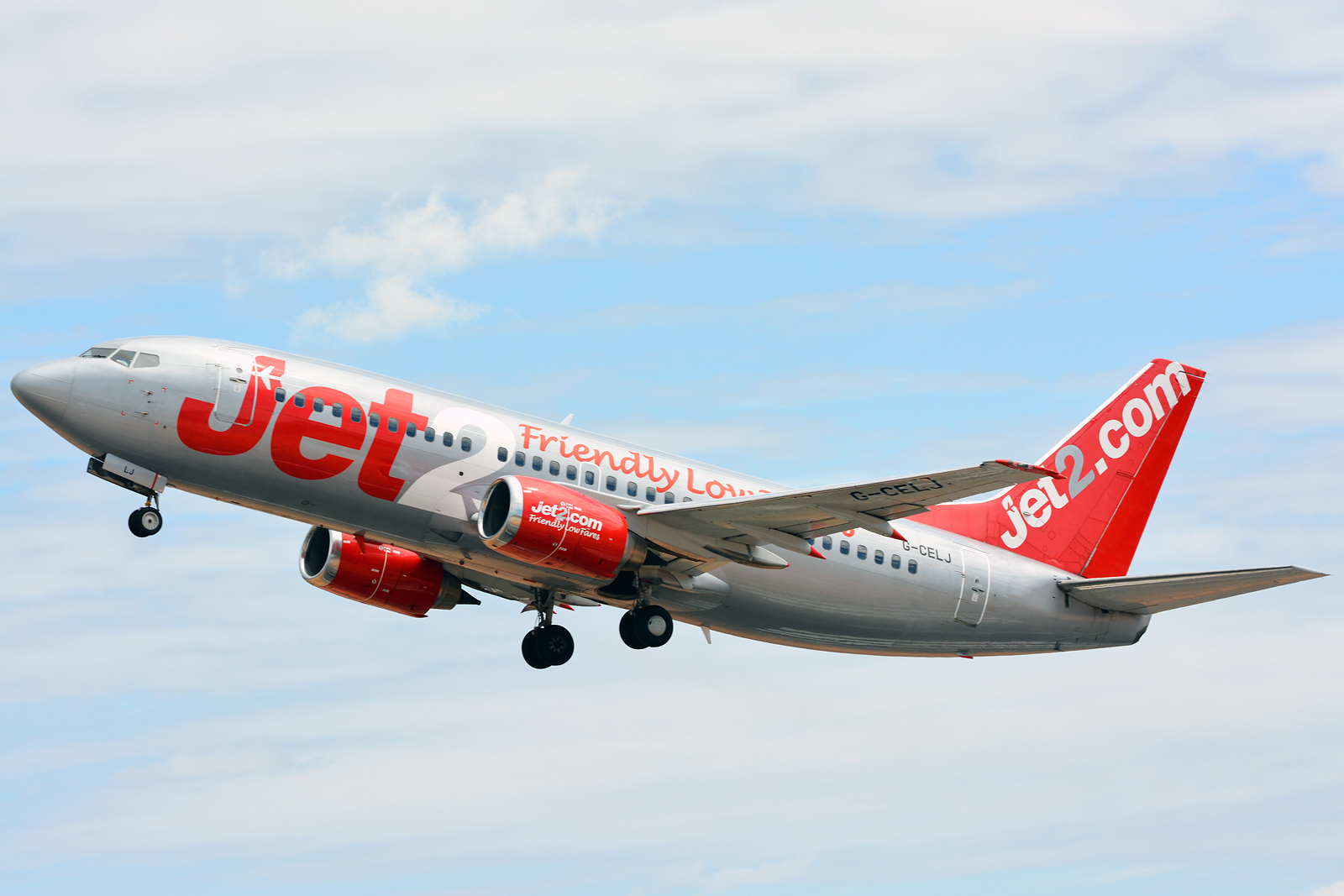 G-CELJ · Boeing 737-330 · (FAO / LPFR)