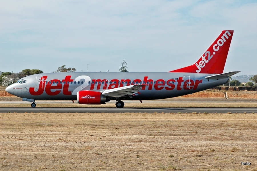 G-CELI · Boeing 737-330 · (FAO / LPFR)
