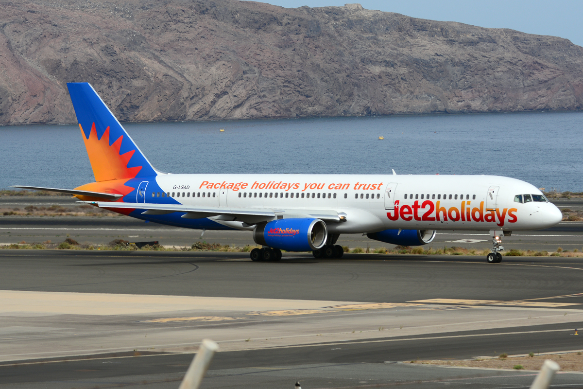 G-LSAD · Boeing 757-236 · (LPA / GCLP)