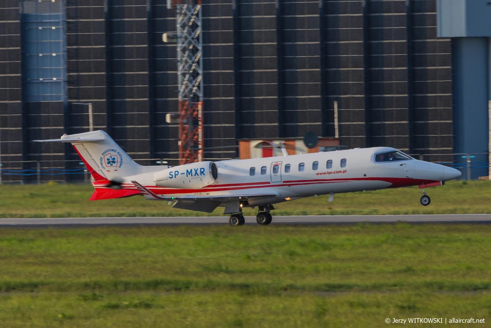 SP-MXR · Learjet 75 · (WAW / EPWA)