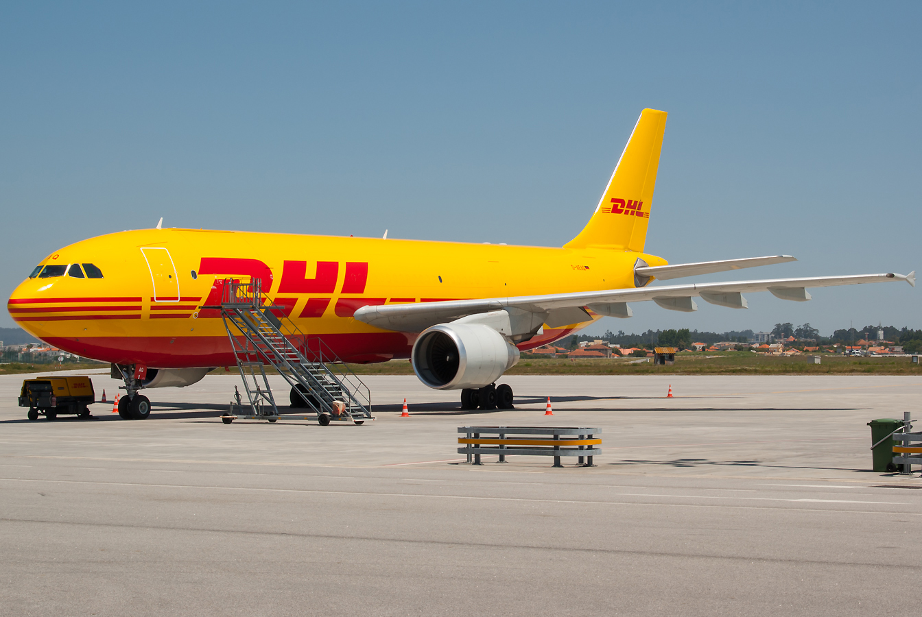 D-AEAQ · Airbus A300B4-622R(F) · (OPO / LPPR)