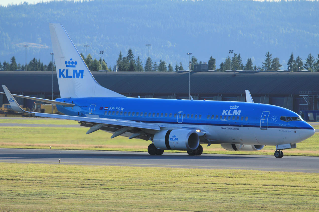 PH-BGW · Boeing 737-7K2(WL) · (OSL / ENGM)