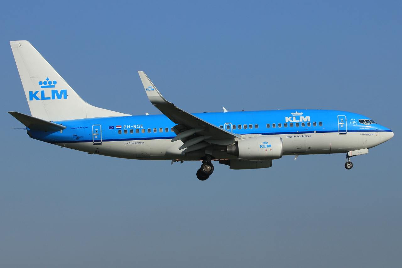 PH-BGE · Boeing 737-7K2(WL) · (WAW / EPWA)