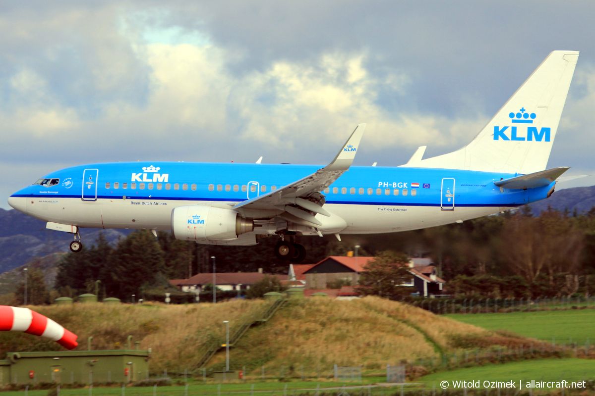 PH-BGK · Boeing 737-7K2(WL) · (SVG / ENZV)