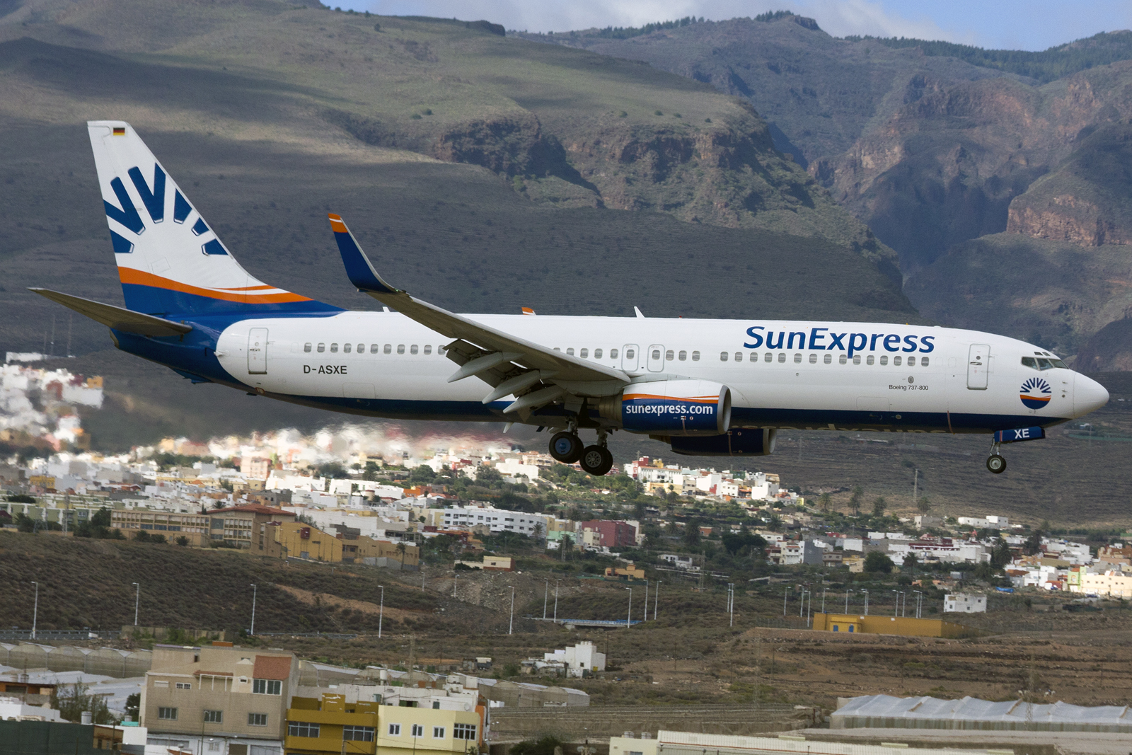 D-ASXE · Boeing 737-8CX(WL) · (LPA / GCLP)