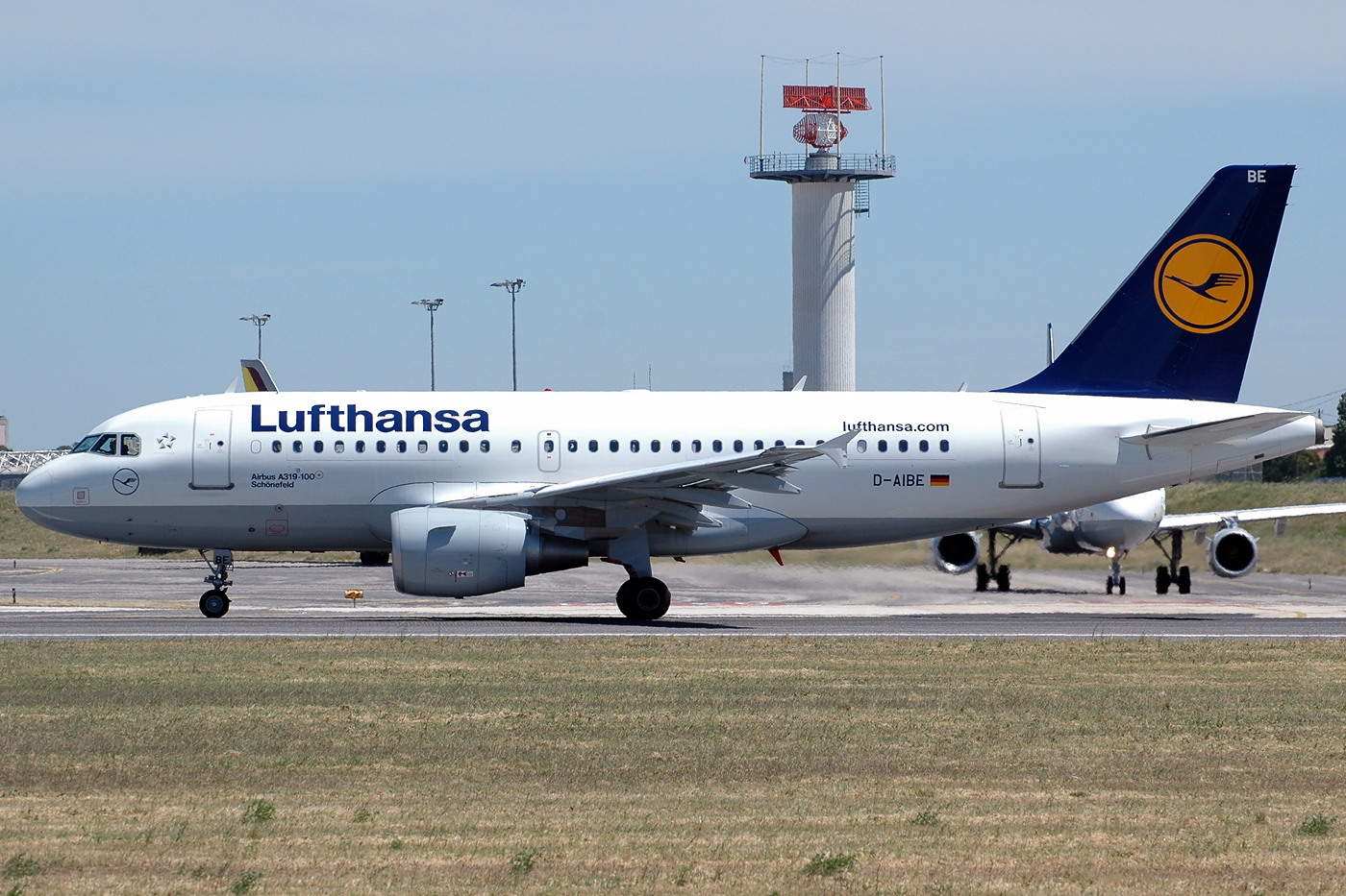 D-AIBE · Airbus A319-112 · (LIS / LPPT)