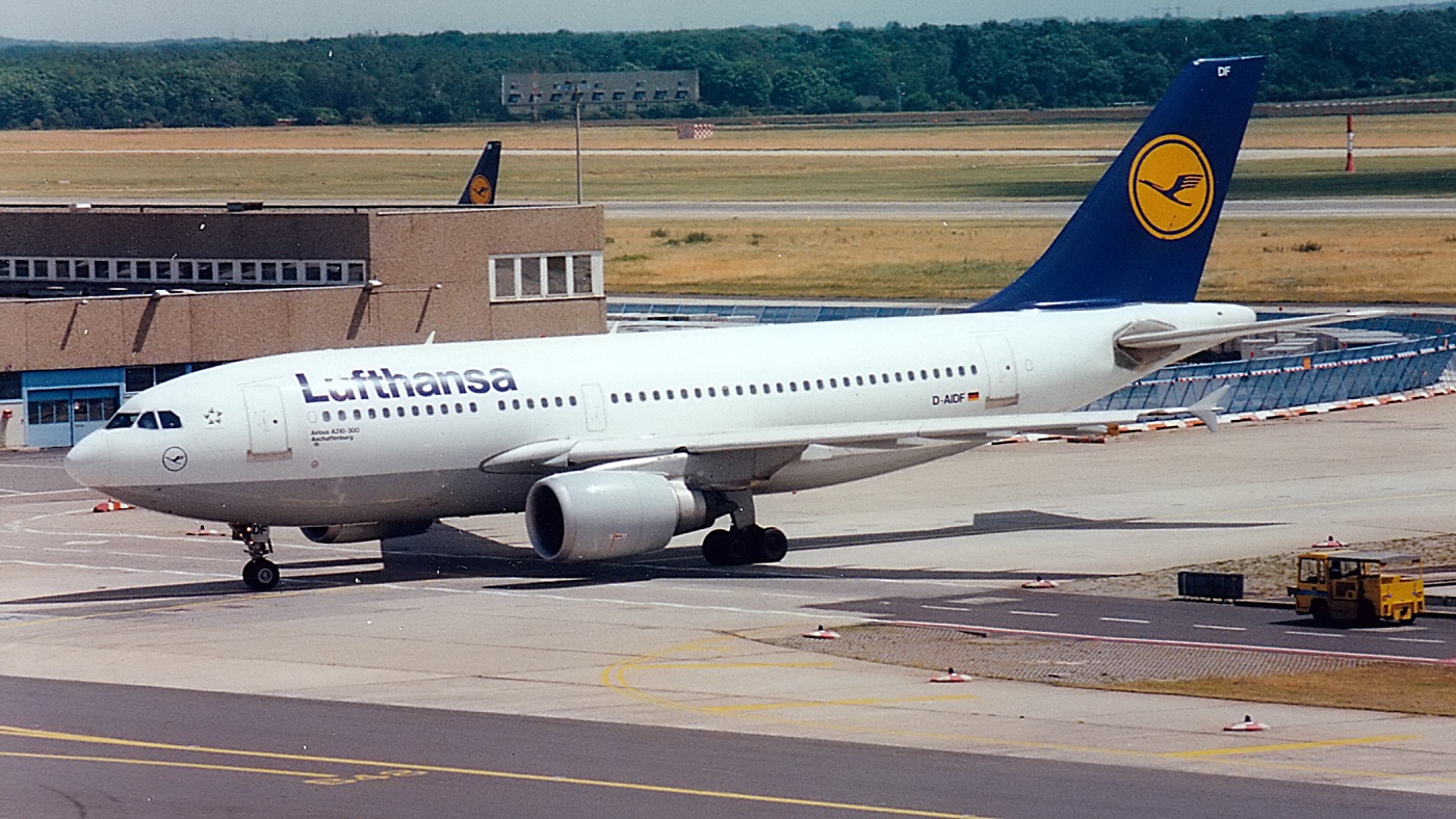 D-AIDF · Airbus A310-304 · FRA / EDDF