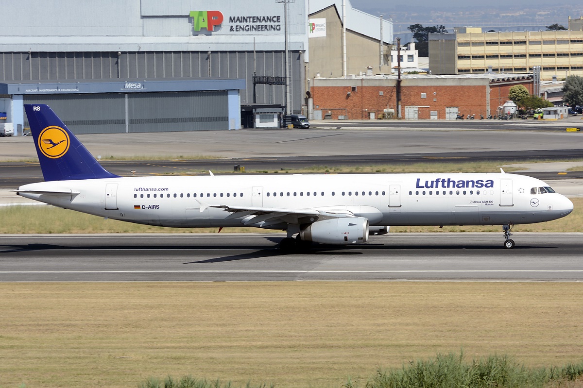 D-AIRS · Airbus A321-131 · (LIS / LPPT)
