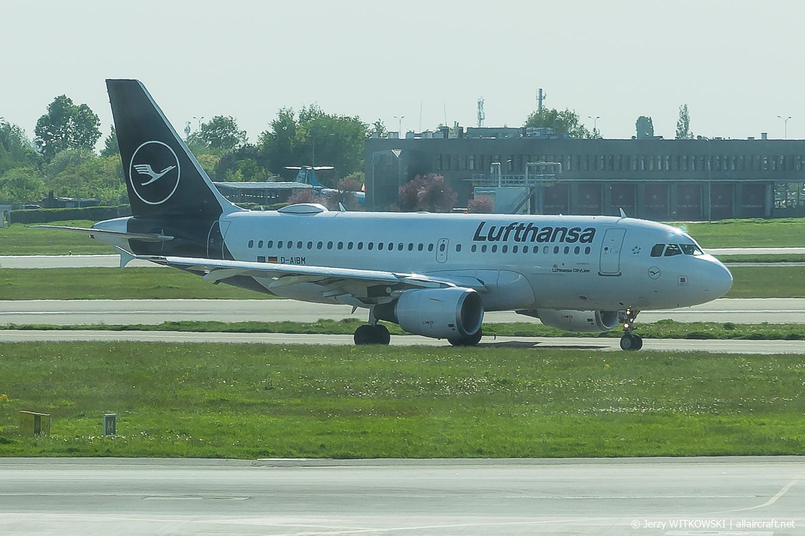 D-AIBM · Airbus A319-112 · (WAW / EPWA)