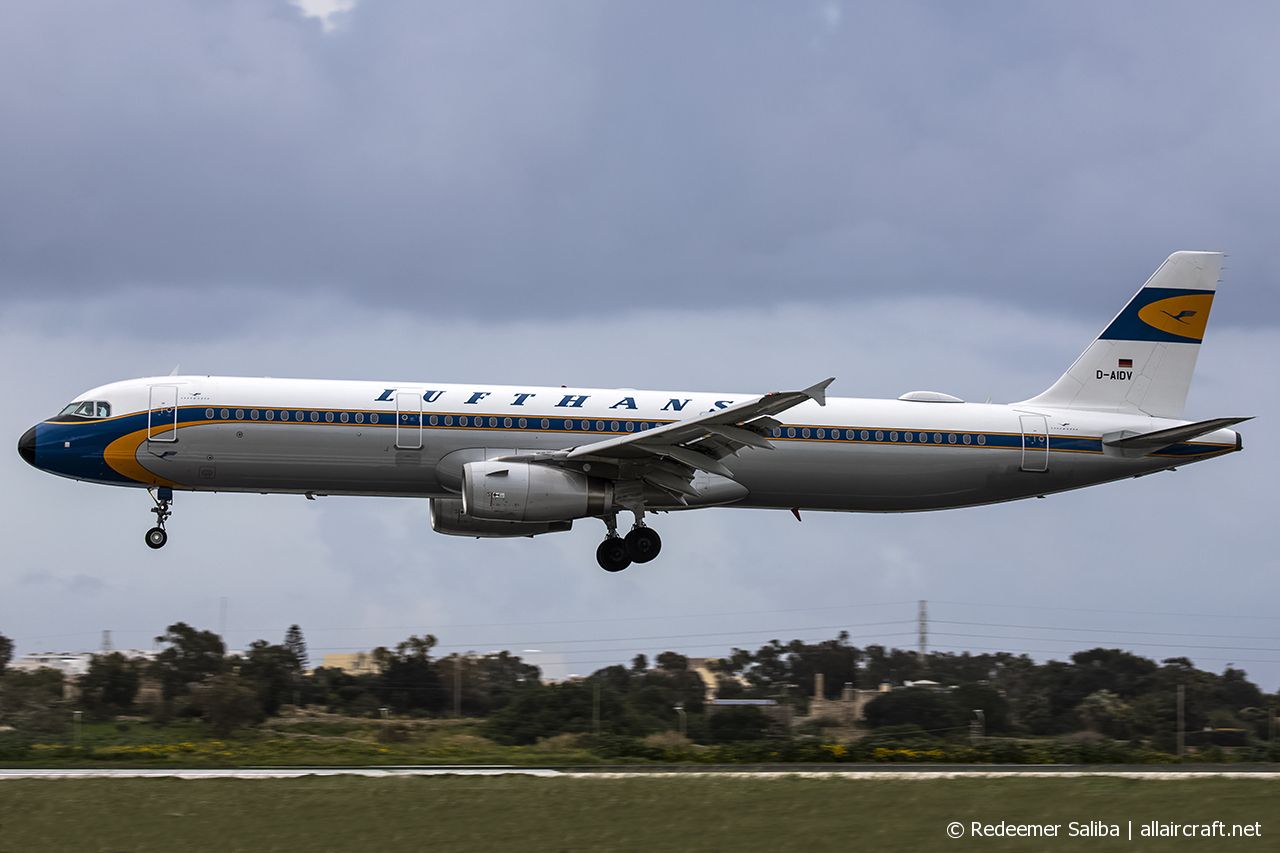 D-AIDV · Airbus A321-231 · (MLA / LMML)