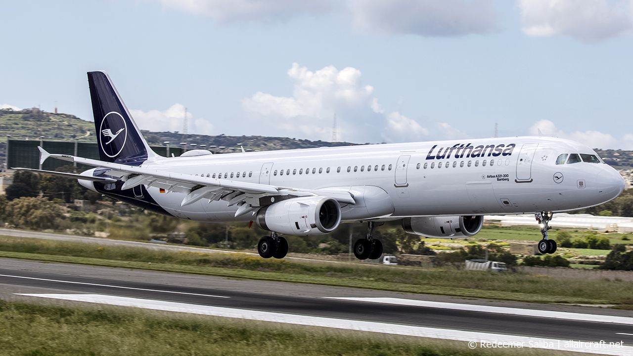 D-AIDC · Airbus A321-231 · (MLA / LMML)