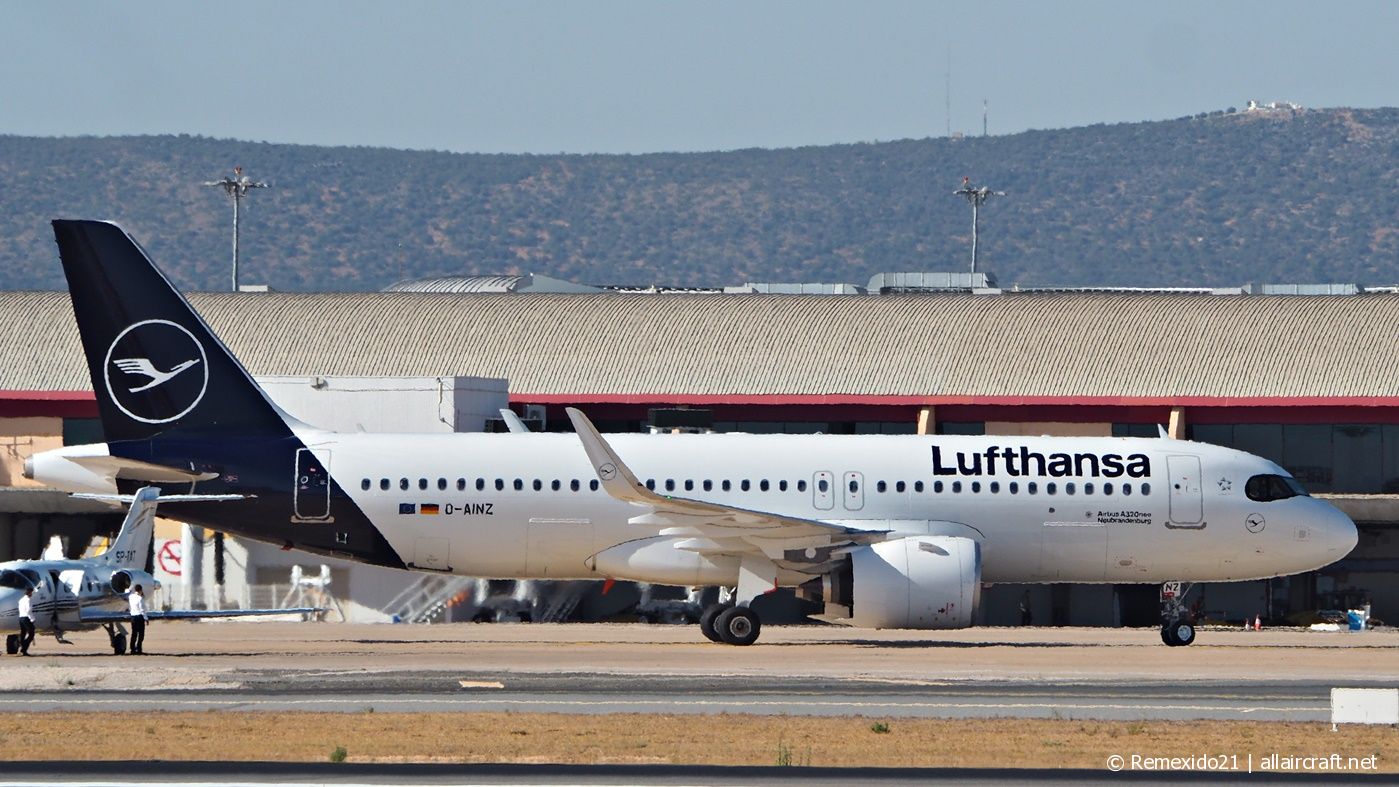 D-AINZ · Airbus A320-271N · (FAO / LPFR)
