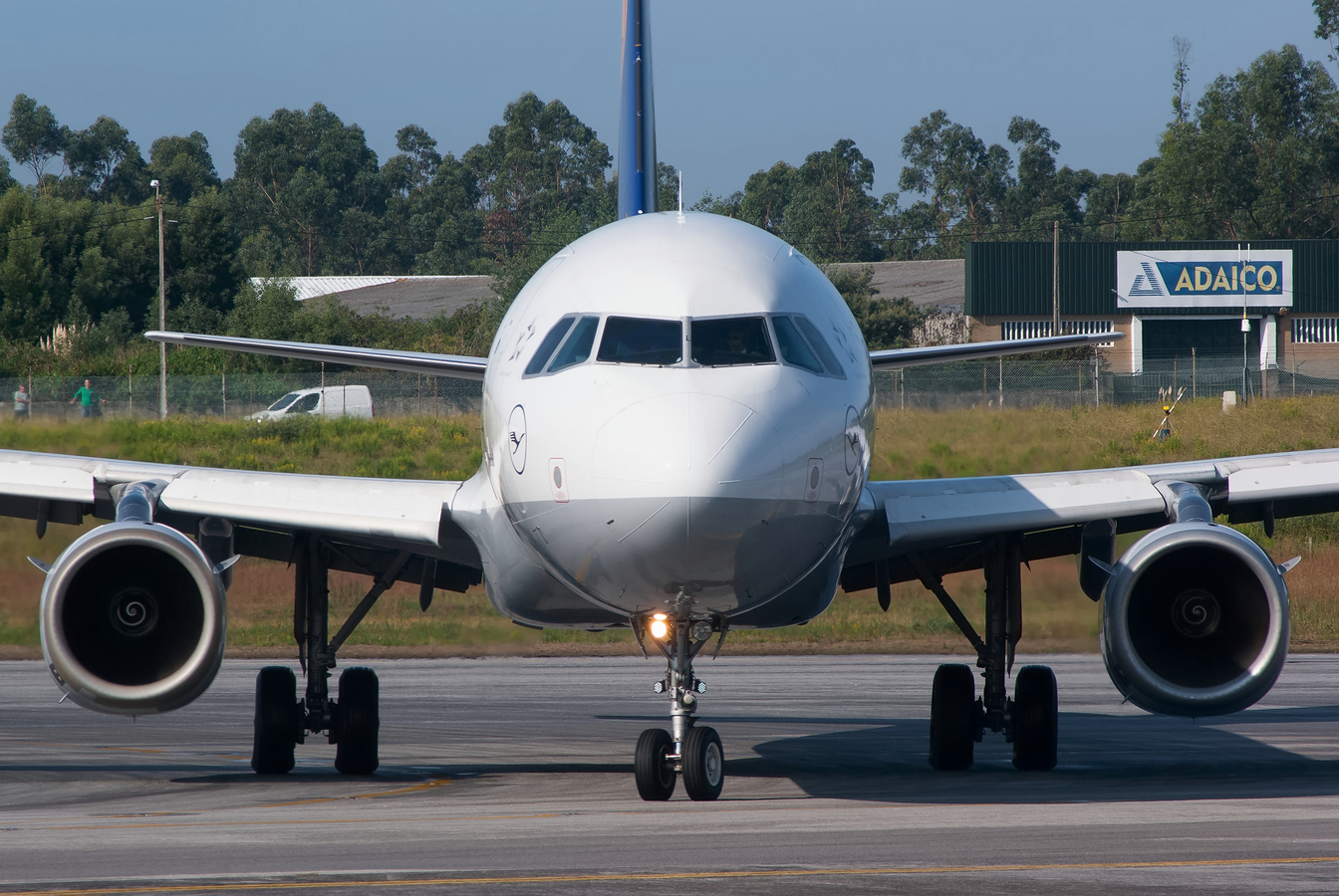 D-AISF · Airbus A321-231 · (OPO / LPPR)