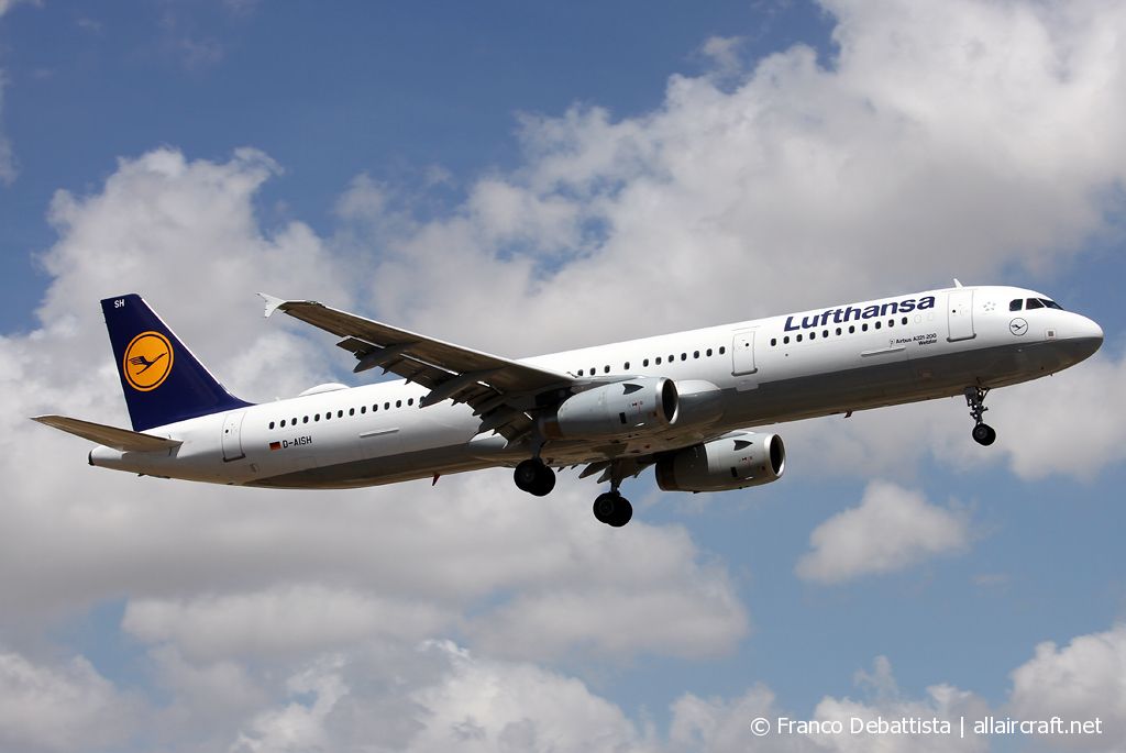 D-AISH · Airbus A321-231 · (MLA / LMML)