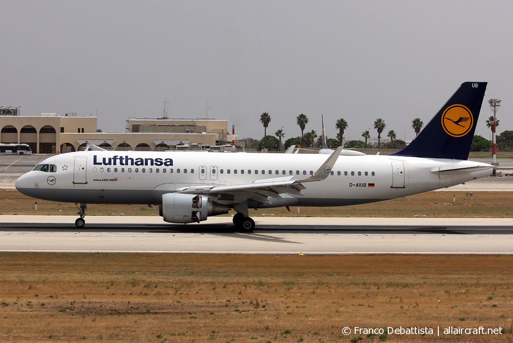 D-AIUB · Airbus A320-214(WL) · (MLA / LMML)