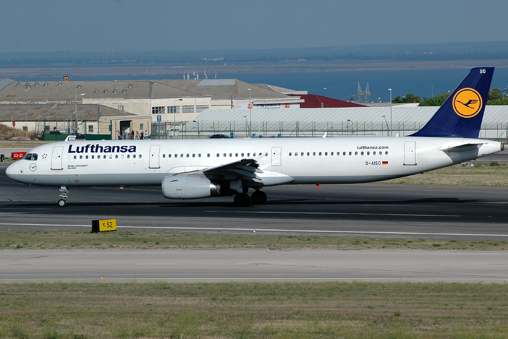 D-AISO · Airbus A321-231 · (LIS / LPPT)