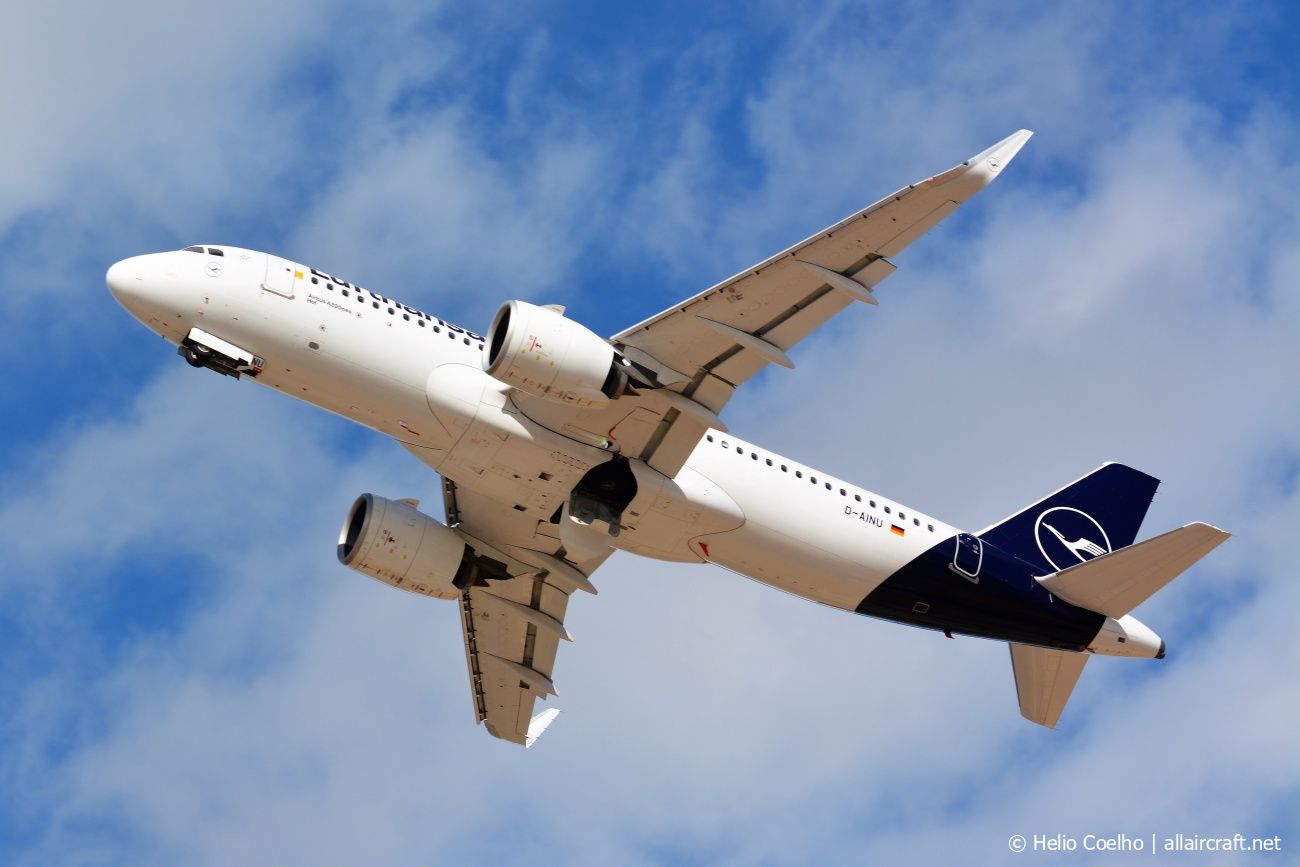 D-AINU · Airbus A320-271N · (FAO / LPFR)