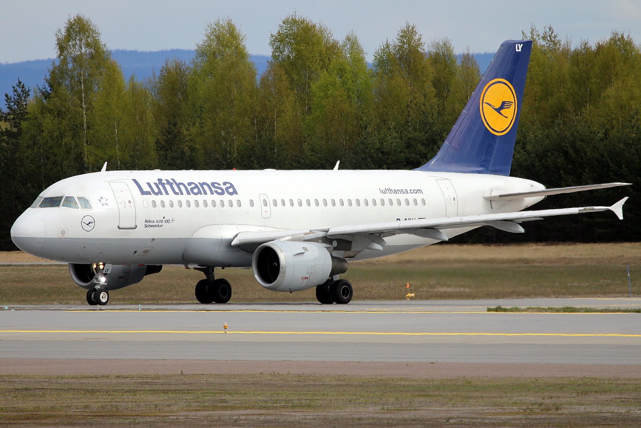 D-AILY · Airbus A319-114 · (OSL / ENGM)