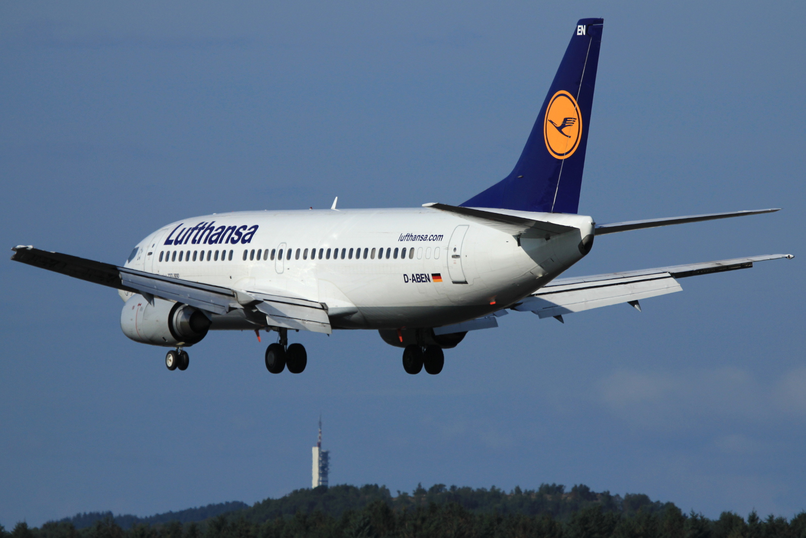 D-ABEN · Boeing 737-330 · (SVG / ENZV)