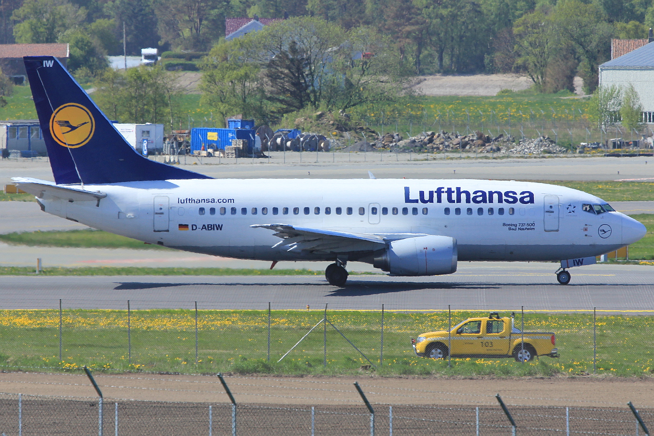 D-ABIW · Boeing 737-530 · (SVG / ENZV)