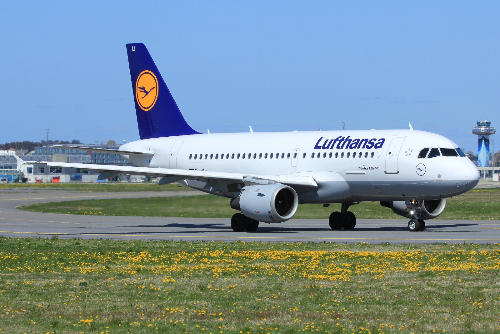 D-AILI · Airbus A319-114 · (SVG / ENZV)