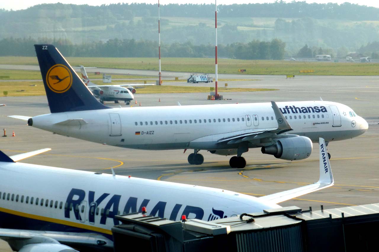 D-AIZZ · Airbus A320-214(WL) · (KRK / EPKK)