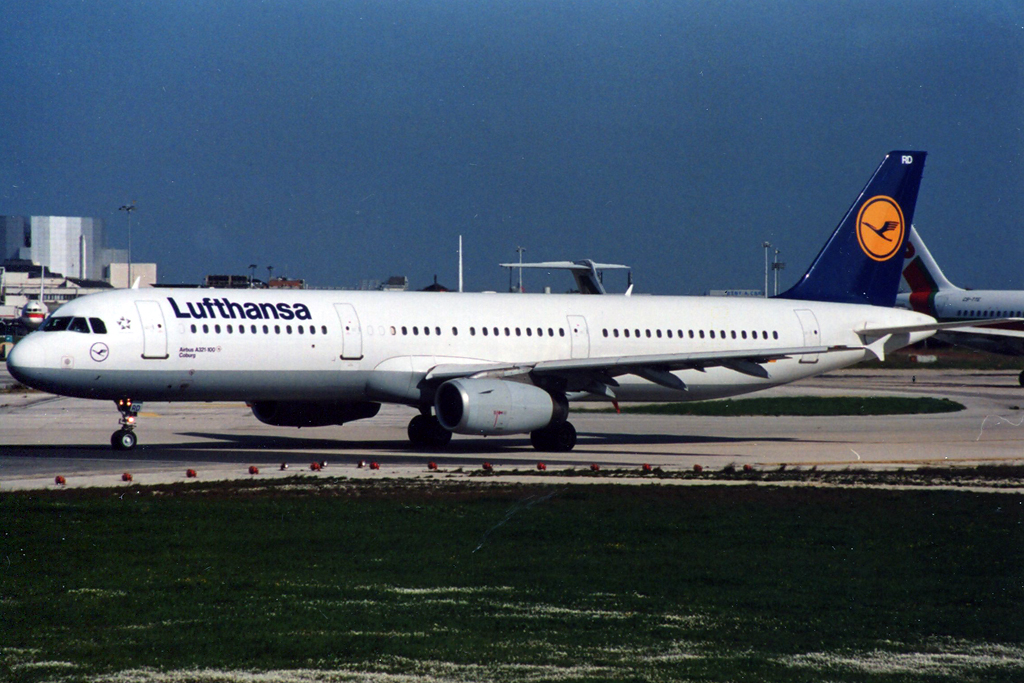 D-AIRD · Airbus A321-131 · (LIS / LPPT)