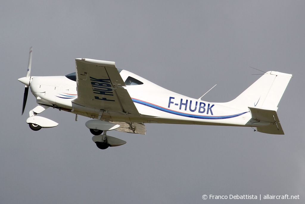 F-HUBK · Tecnam P2002JF Sierra · (MLA / LMML)