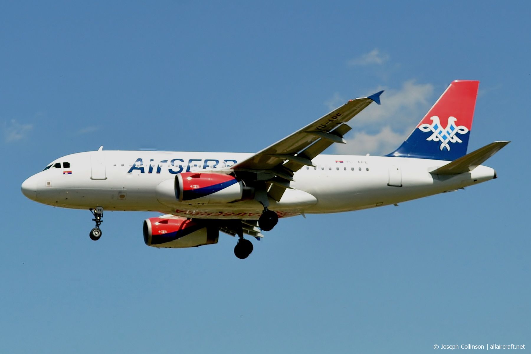 YU-APE · Airbus A319-132 · (LHR / EGLL)
