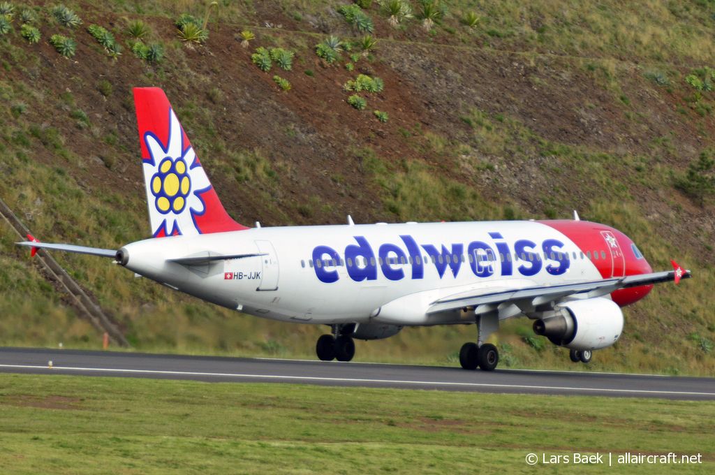 HB-JJK · Airbus A320-214 · (FNC / LPMA)